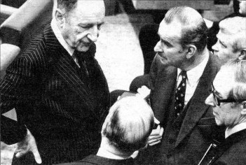 Carl Barkman met Joseph Luns en Chris van der Klaauw